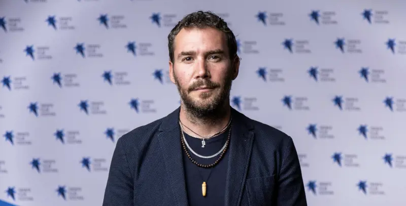 "Il mio documentario rende protagoniste le persone con una ferita da riparare"