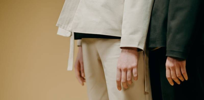 Beige, bianco e nero