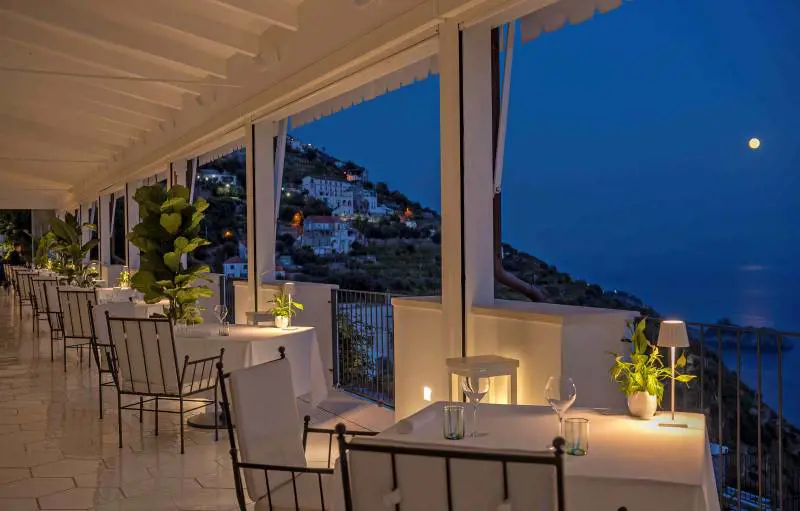 Nel Bluh dipinto di Bluh di Bartolini e Russo