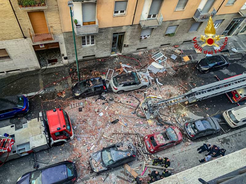 L'esplosione in un appartamento in via Nizza a Torino