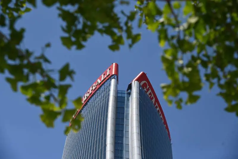 Torre Generali, riapre la metro. I vigili del fuoco: "Mai parlato di temperature alte"