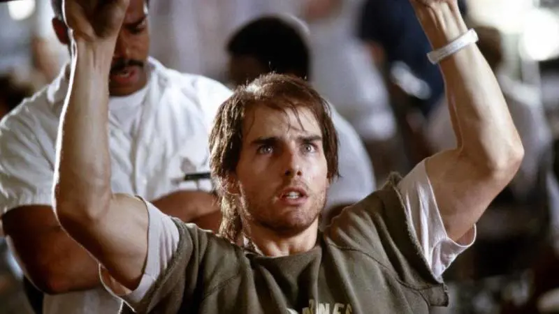 Stasera in tv "Nato il 4 luglio": chi è Ron Kovic, il soldato che diede a Tom Cruise la sua medaglia