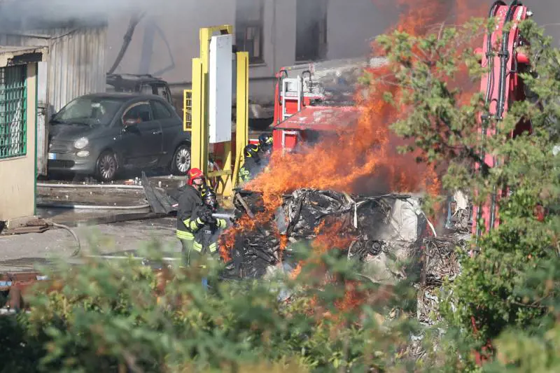 "Volavano pezzi di ferro". Il racconto choc dei testimoni