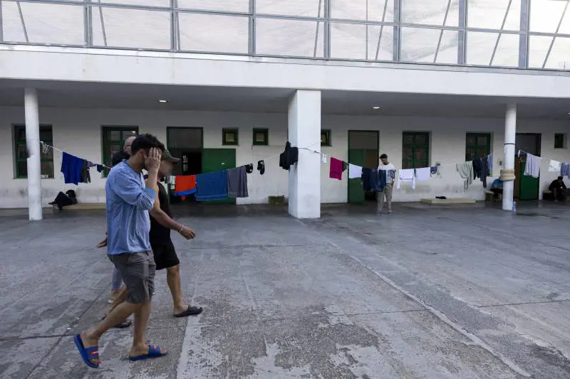Migranti, proteste di 24 ore nel Cpr di Bari Palese. Struttura fortemente danneggiata