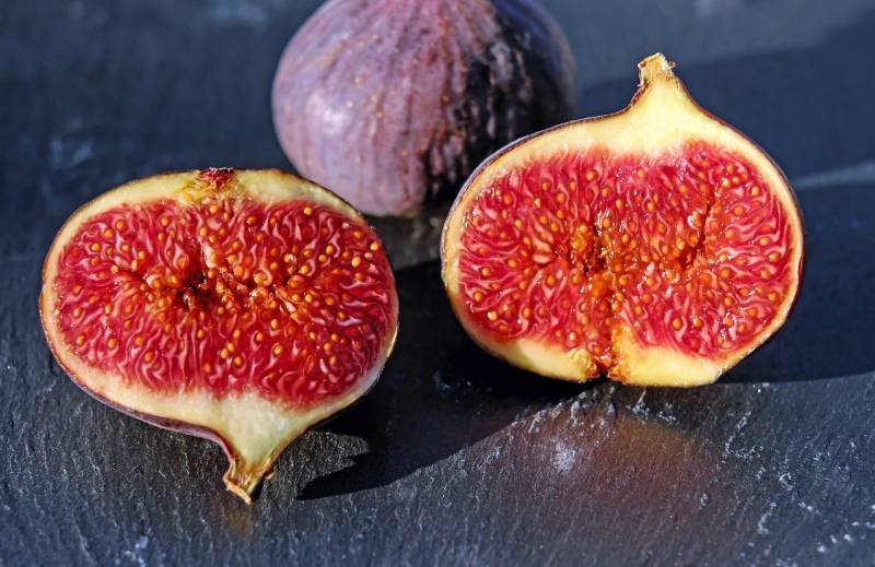 Fichi, 5 buoni motivi per mangiarli d’estate