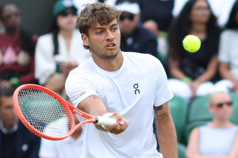 Chi è Flavio Cobolli, il tennista che si allena con Sinner a Wimbledon