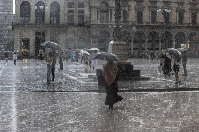 Ancora un nubifragio. Le strade allagate e pioggia di polemiche