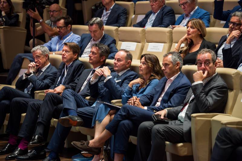 Il lusso è assoluto solo per pochissimi  (ma valgono il 37%)