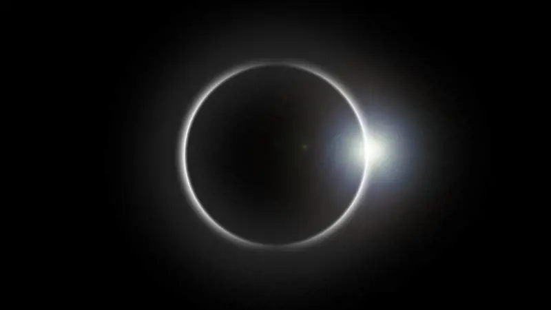 Eclissi, il sole sparirà per oltre sei minuti: ecco quando e dove
