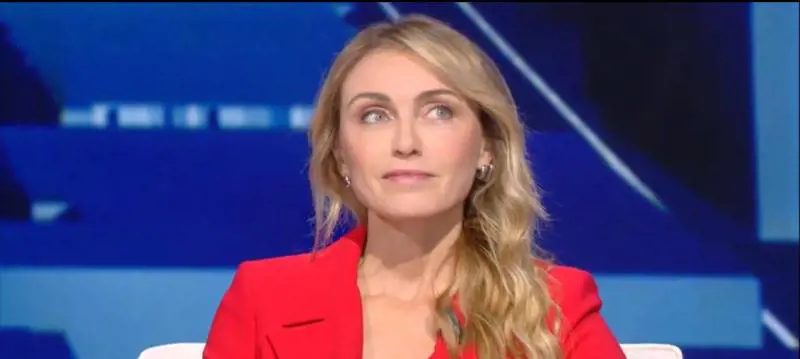 "Un tumore, purtroppo è guarita". Il messaggio choc contro la giornalista: c'entra Garlasco