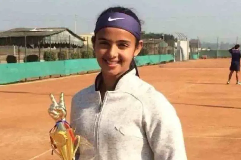 La giovane tennista uccisa Radnika Yadav (Foto social)