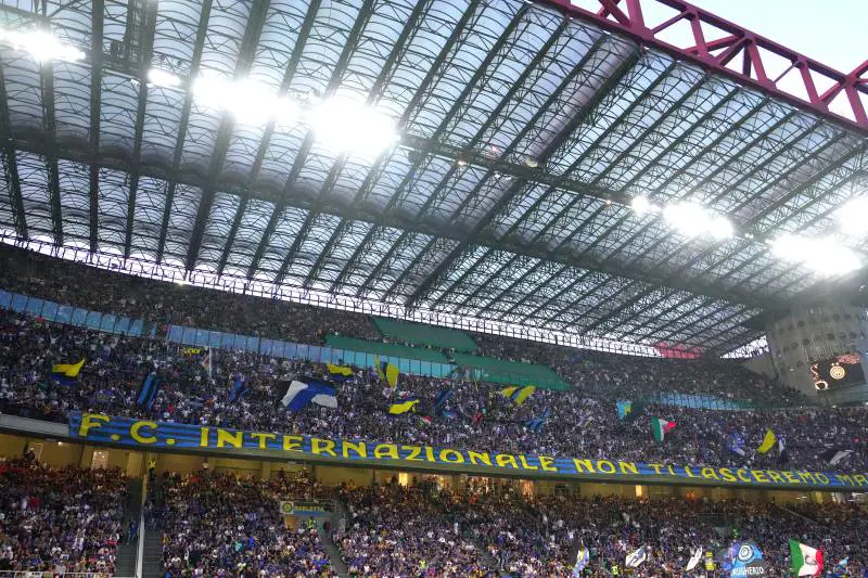 Niente abbonamenti agli ultrà milanesi, salta l'intesa con i club