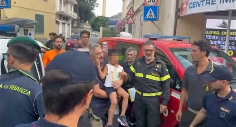 Ritrovato Allen, il bimbo di 5 anni scomparso venerdì in Liguria. Il padre: "Sono stati giorni tremendi"