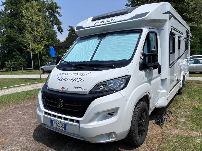 Camper