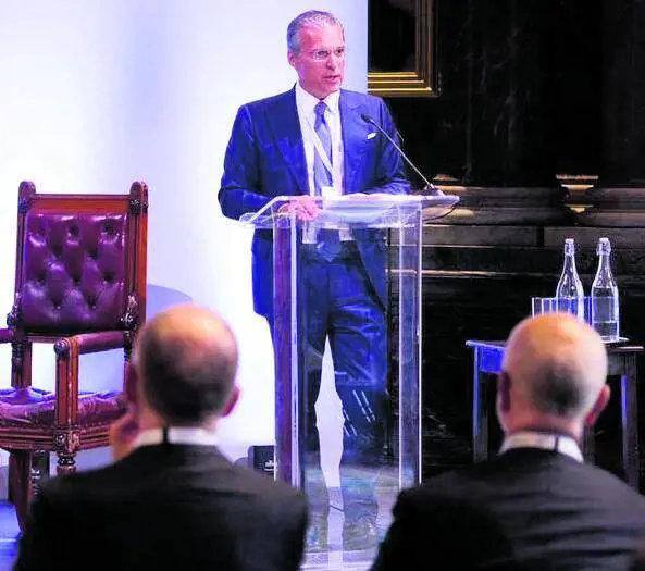 Intesa, un ponte con la City per lanciare grandi opere