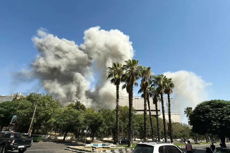 Israele attacca la Siria: bombardato il palazzo presidenziale a Damasco