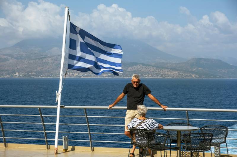 Over 60: perché scegliere la Grecia per le vacanze e quali sono le mete più gettonate