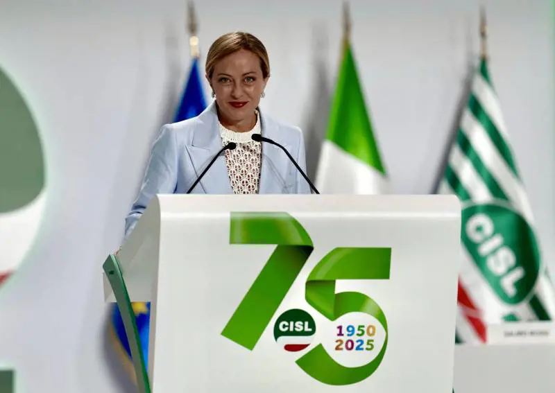 "Creati un milione di posti di lavoro"