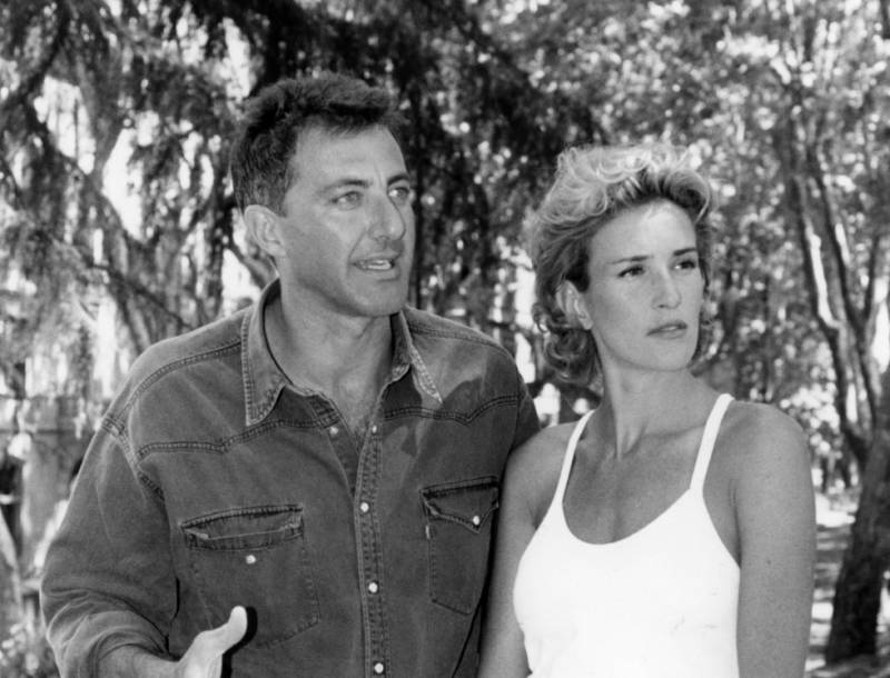 L'incontro in teatro, il tradimento, le trasgressioni: la storia d'amore tra Lucrezia Lante della Rovere e Luca Barbareschi
