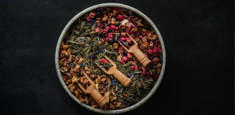 Erbe e fiori per infusi e tisane