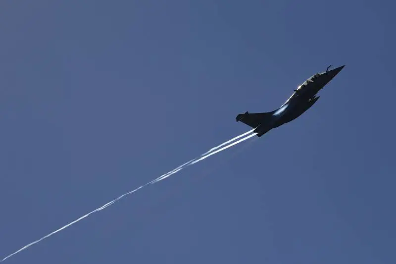 "Abbiamo perso un Mirage": cosa è successo al caccia francese sui cieli di Kiev