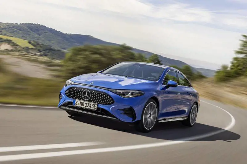 La prova della nuova Mercedes-Benz CLA, berlina elettrica nata per stupire