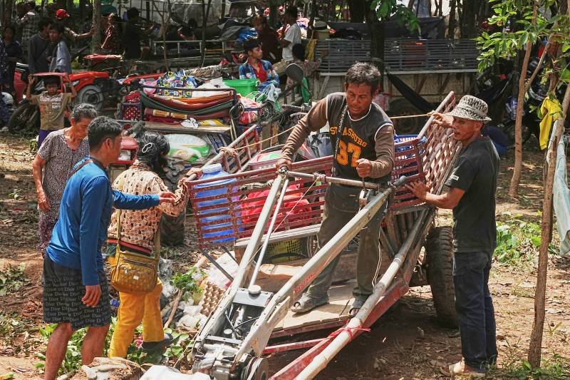 Thailandia Cambogia evacuazioni