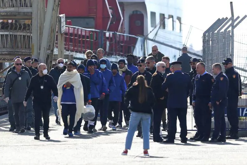 “Dubbi di incostituzionalità”. “Condannato per tentato omicidio”. Ancora una sentenza pro-migranti