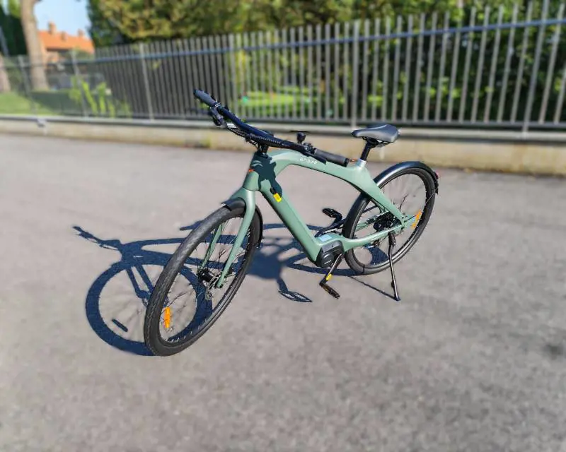 Engwe Mapfour N1 Pro: e-bike in carbonio per la città, elettrica e tecnologica
