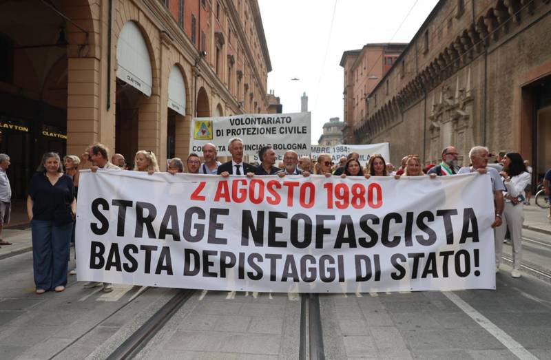 Ora per la strage di Bologna la sinistra tira in ballo il governo