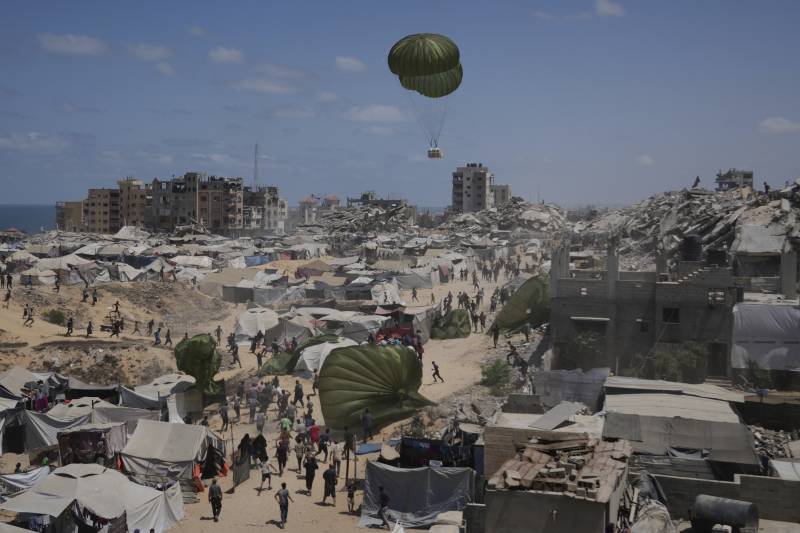 Israele lancia l'operazione Gaza. "No all'annessione, sarà araba"