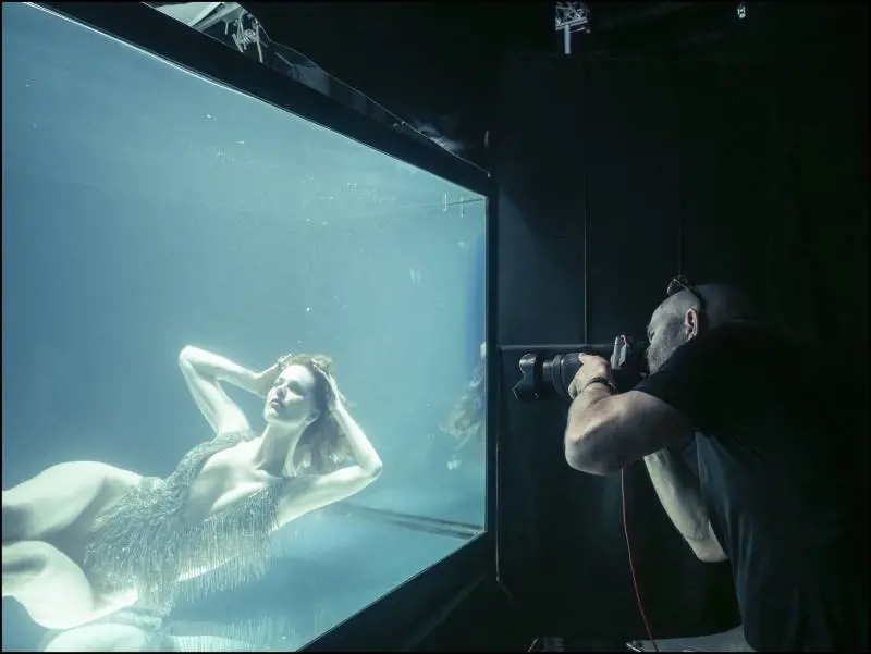 "Sento mia la fluidità dell'acqua. Le indicazioni del fotografo? Poche, ma intense"