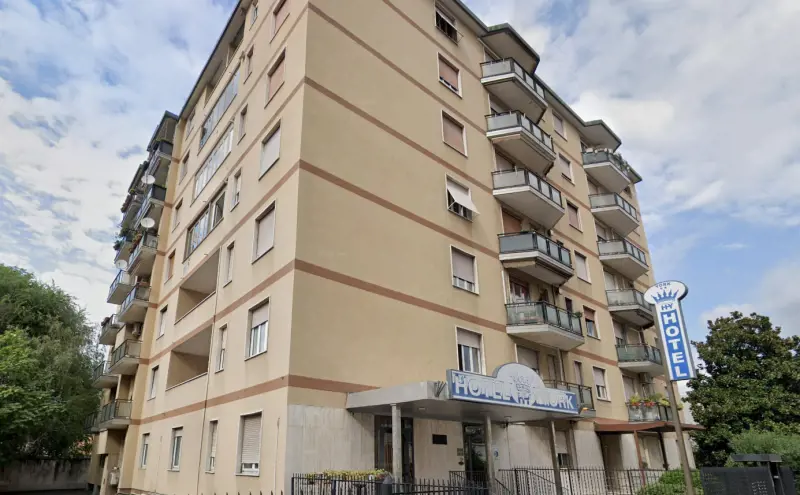 Precipita dal balcone: gravissima a Niguarda
