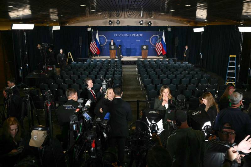 conferenza stampa alaska