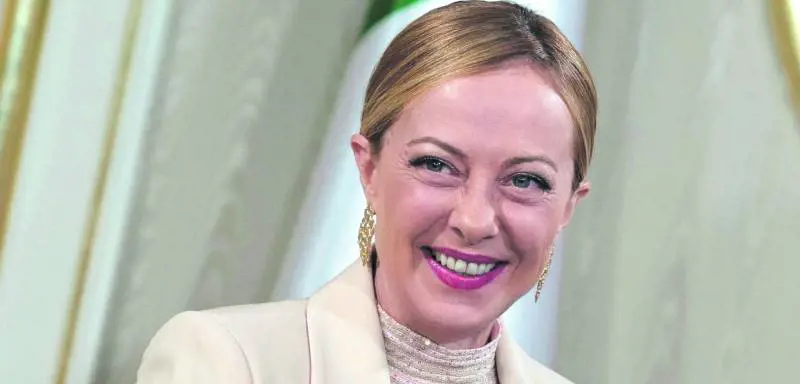 Cernobbio, i manager promuovono Meloni