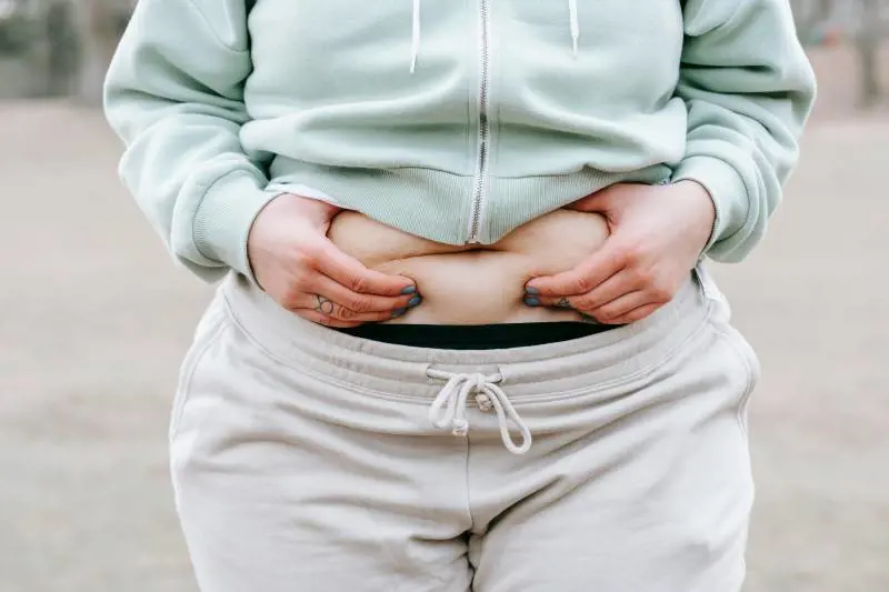 Pancia gonfia: sei consigli efficaci per ritrovare il benessere
