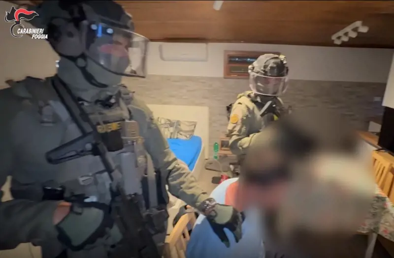 Foggia, blitz dei carabinieri: arrestato il super latitante Leonardo Gesualdo