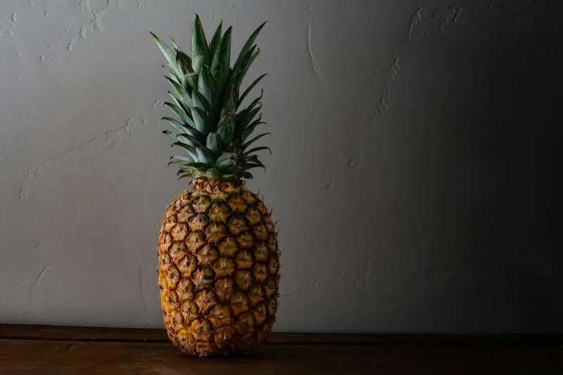Bromelina: i benefici dell'enzima estratto dal gambo dell'ananas