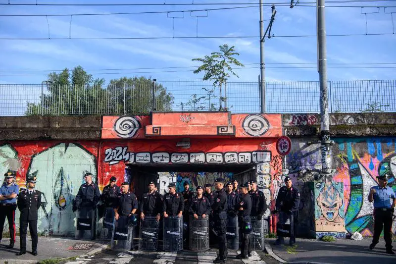 Sgomberato il Leoncavallo. L’ira di Sala: "Non avvisato"
