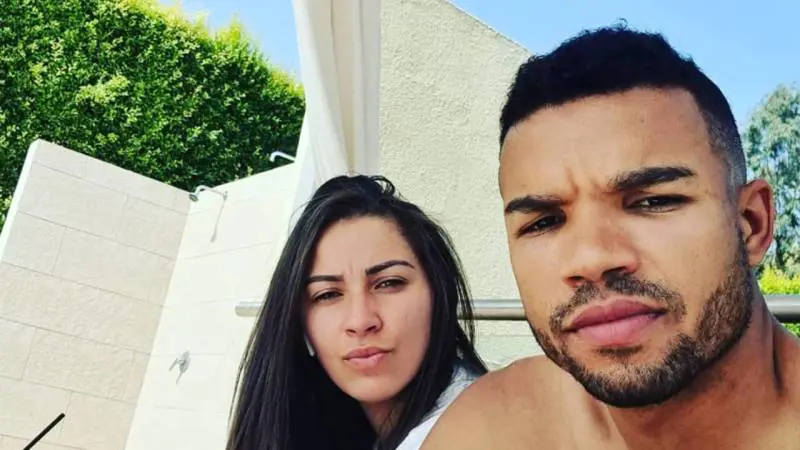 iPad, portafoglio e borsa Louis Vuitton rubati dalla Mercedes: paura per la moglie dell'attaccante di Serie A