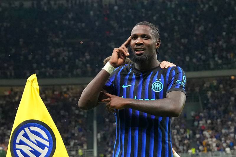 Inter Torino Thuram celebrazione