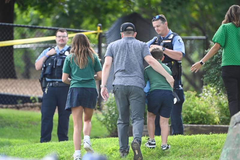 Usa, ventenne spara in chiesa. Morti 2 bimbi, 17 feriti