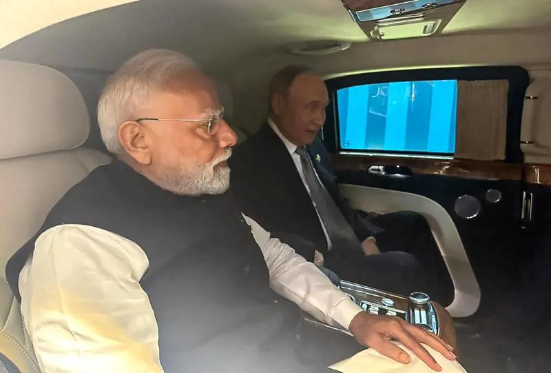 Xi sfida l'Occidente: "Governo globale". Modi spinge Putin: "Ferma la guerra"