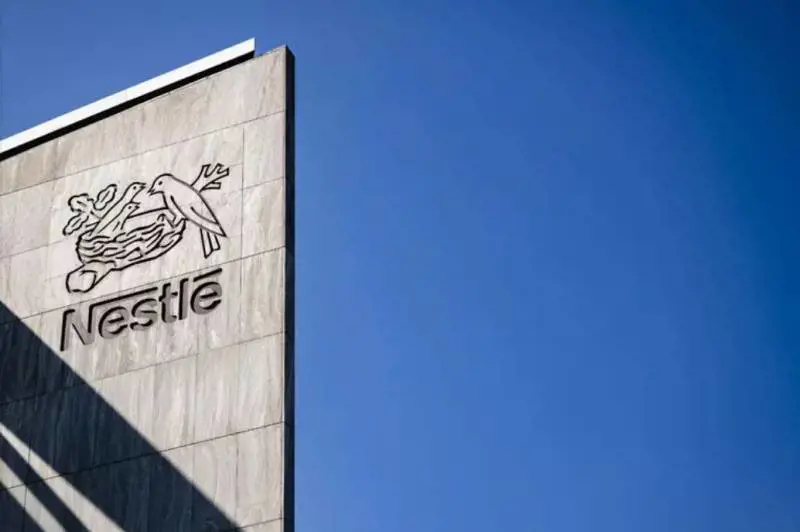 Nestlè mette alla porta il suo ad, "Relazione con una dipendente"