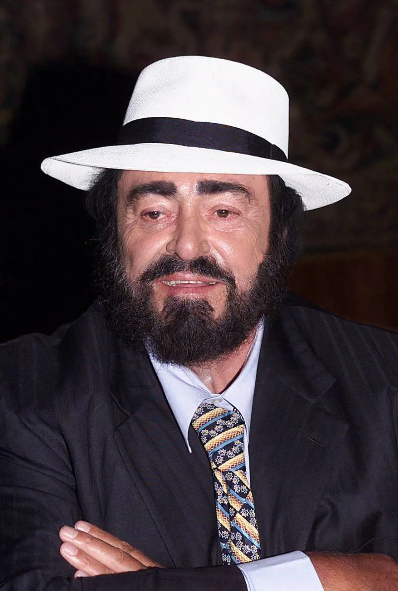La lirica, i Mondiali di Italia '90, la malattia. Luciano Pavarotti, la voce che divenne leggenda