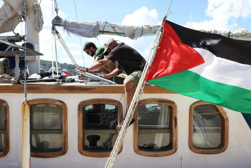 Il braccio armato della Flotilla pro Pal: camalli e centri sociali pronti alla violenza