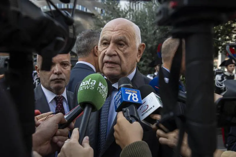 Caso Almasri, scelto un dem come relatore. Insorge il centrodestra