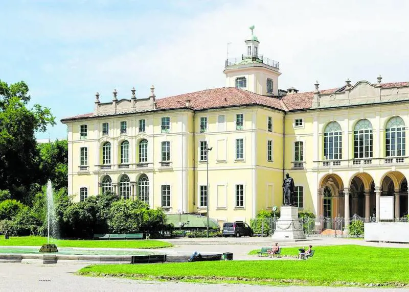 Una nuova vita per Palazzo Dugnani? Offerta incompleta, rischio bando deserto