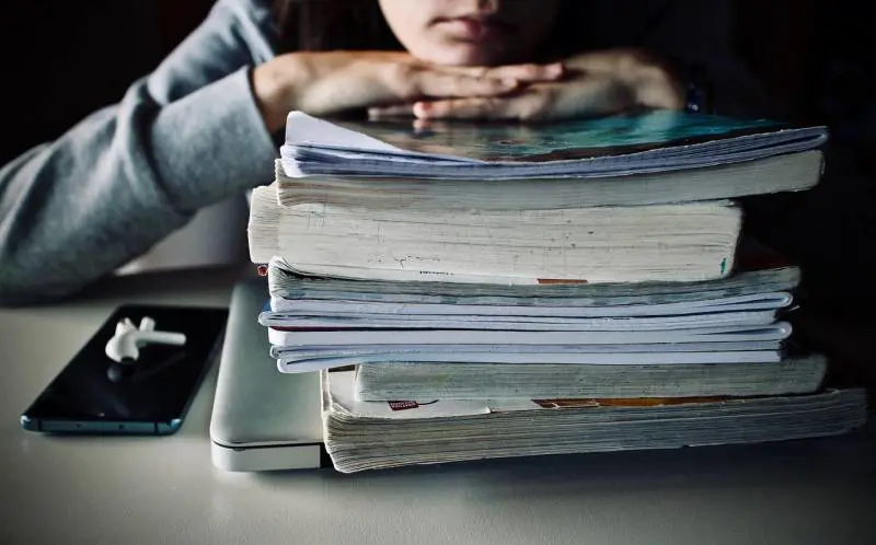 Scuola, si valuta la detrazione del 19% per libri scolastici e cancelleria