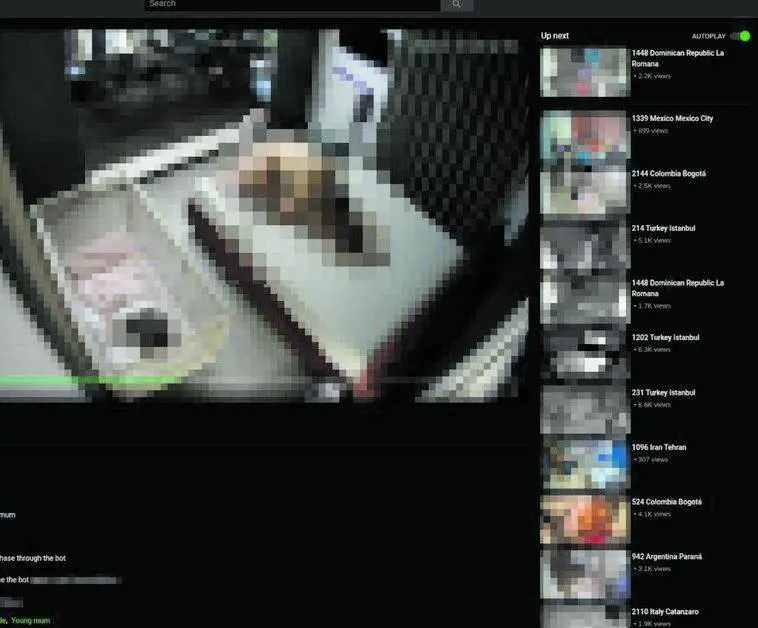 Video privati rubati e rivenduti sul web: spiati studi medici, case e spogliatoi